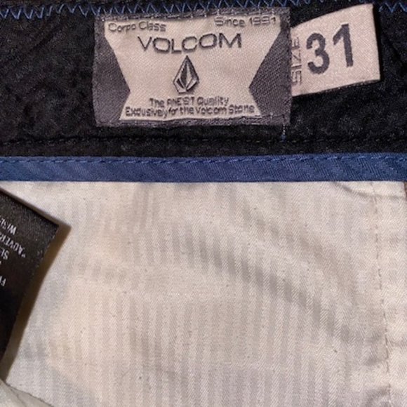 Volcom Khaki Shorts - Picture 2 of 3